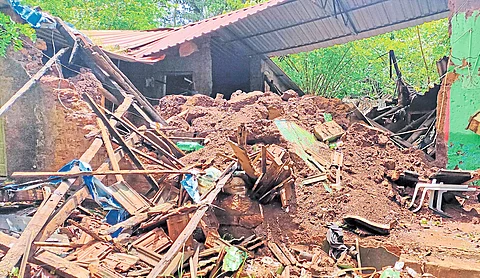 Goa: house Collapse of Sanjay Naik