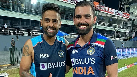 India vs Sri Lanka: Deepak Chahar and Suryakumar Yadav during the second ODI on Tuesday