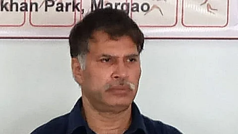 वसंत मोहन (व्ही. एम.) प्रभुदेसाई यांना क्रीडा व युवा व्यवहार खात्याच्या संचालकपदी बढती देण्यात आली आहे.