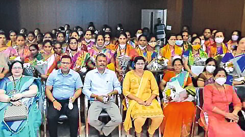 Goa : Nursery Teachers in Dharbandora.