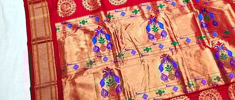 जरीची साडी