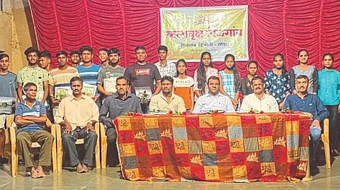 Goa: Along with the honored students, Adv. Ajay Prabhugavkar, Shiva Gavkar, Shashikant Gavkar, Dilip Gavas and others.