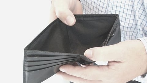 Know the reason for wasting money and ways to stop it