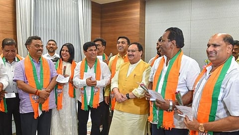 आमदारकीचा राजीनामा न देता भाजपमध्ये गेलेल्या १० आमदार (Goa Politics)