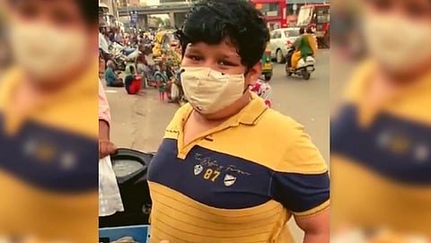 14-Year-Old Sells Dahi Kachori To Support His Family