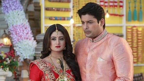 Siddharth Shukla death: Rashami Desai tweets heartbreaking emoji on Twitter