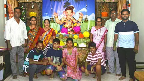 नगरसेवक महादेव विष्णू डीचोलकर यांच्या घरी अकरा दिवसाचा गणपती बाप्पा