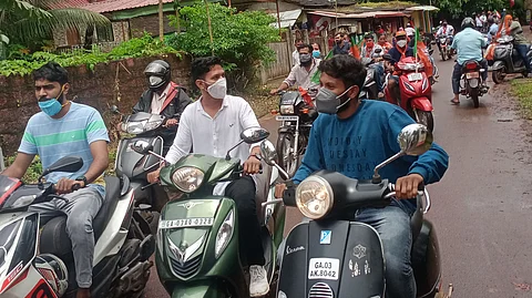 Goa: BJP workers participating in the procession at Kanaka without wearing helmets.
1st September 2021