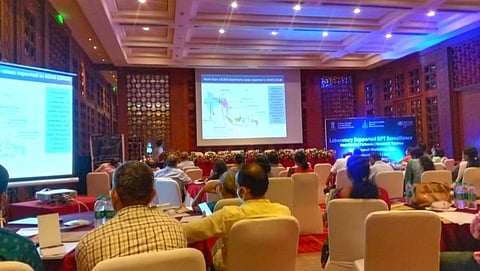 WHO कार्यशाळेत उपस्थित संघटनेचे तज्ञ डॉक्टर