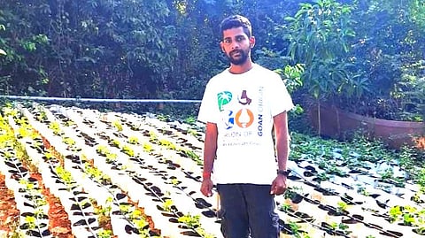 'आमचे शेतकार’ संघटनेचे कार्यवाहक नितेश बोरकर