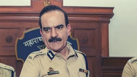 Mumbai Police crime branch sent notice to Parambir Singh