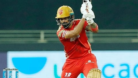 पंजाब किंग्सचा (Punjab Kings) कर्णधार केएल राहुलच्या (KL Rahul) 67 धावांच्या जोरावर आयपीएलमध्ये शुक्रवारी कोलकता नाईट रायडर्सचा (Kolkata Knight Riders) पाच गडी राखून पराभव केला आहे.