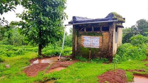 Parra : रावण कॉलनी येथे रेन वॉटर हार्वेस्टिंग साठी खोदलेले खड्डे