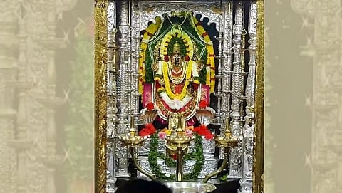 श्री महालसाची नारायणीची मूर्ती