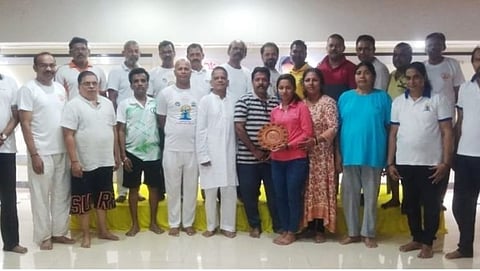 गौरव प्रसंगी मान्यवर आणि इतर