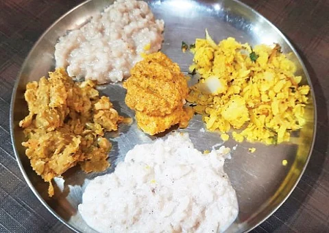 गोव्यात (Goa) दिवाळीत मात्र याच पोह्यांना मोठं महत्त्व प्राप्त होतं.