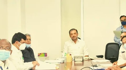 मंत्रालयात खासगी पशुवैद्यकीय महाविद्यालय सुरू करण्याबाबत आयोजित बैठक