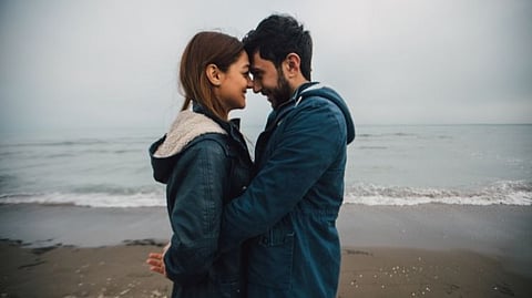 5 Beauty Benefits of Kissing for women