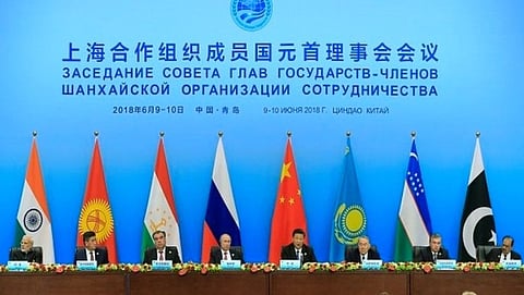 सध्या SCO चे आठ सदस्य चीन, कझाकिस्तान, किर्गिस्तान, रशिया (Russia), ताजिकिस्तान, उझबेकिस्तान, भारत (India) आणि पाकिस्तान (Pakistan)  हे आहेत.