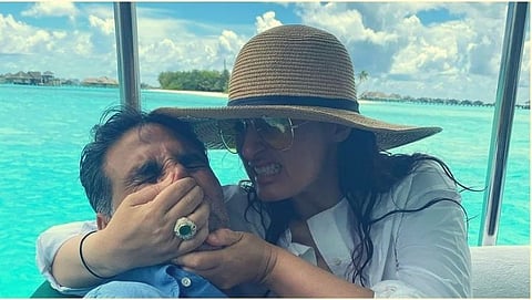 Akshay Kumar turns poet on Twinkle Khanna's birthday