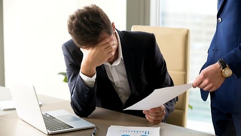 नोकरी शोधणाऱ्यांनी भरतीच्या वेळी त्यांच्या ऑफर लेटरमध्ये नमूद केलेल्या नोटिस कालावधीची पूर्तता न केल्यास त्यांना वस्तू आणि सेवा कर (GST) भरावा लागेल.