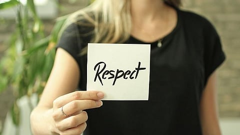 'स्त्री'चे आत्मसन्मानाने जगणे..