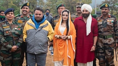 20 वर्षानंतर Gadar 2 मध्ये अमीषा पटेल आणि सनी देओलची दिसणार लव्ह स्टोरी