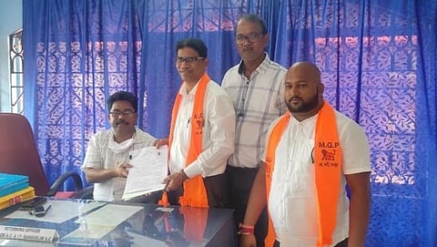 Mahadev Khandekar while submitting his nomination form