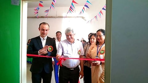 अटल टिंकरिंग लॅब (एटीएल) चे उद्घाटन नॅशनल सेंटर फॉर ध्रुवीय आणि महासागर संशोधनाचे संचालक श्री. मिर्झा जावेद बेग, माउंट लिटेरा झी स्कूल प्राचार्य श्रीमती संध्या व्यंकटेश व इतर.