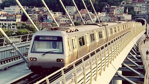 Arsenalna Metro Station