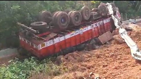 Truck Accident in Canacona