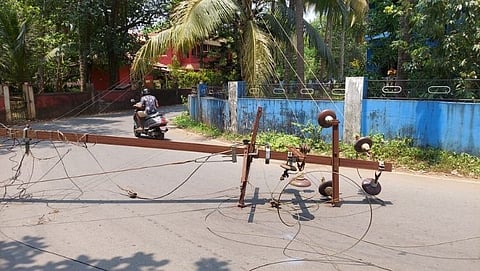 Electricity Poll Collapsed in Goa