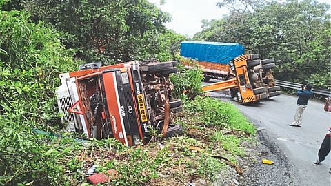 Crane Collapsed in Chorla Ghat