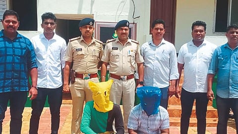 कोंबड्या घेऊन आलेल्यांना लुटण्याचा प्रयत्न फसला