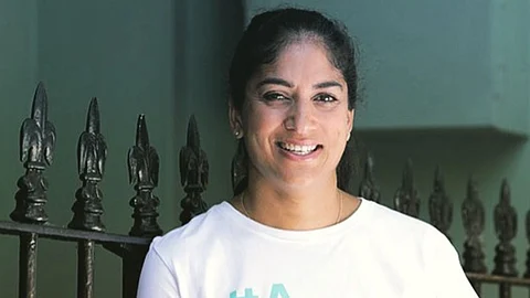 Lisa Sthalekar