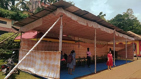 स्वयंपूर्ण चतुर्थी बाजार