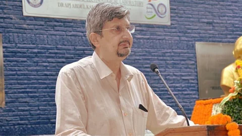 Dr. Samir V.Kamat