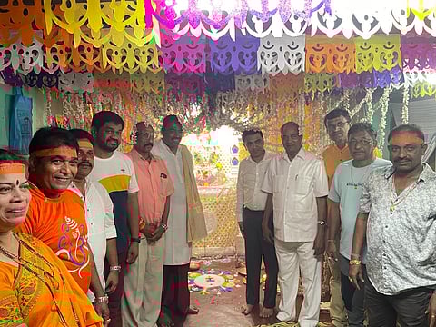 मुख्यमंत्री सावंत 'बाप्पा'च्या दर्शनासाठी पोहोचले कांग्रेस आमदार संकल्प आमोणकरांच्या घरी