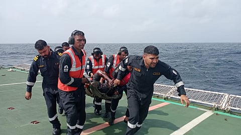 rescues 19 sailors from sinking