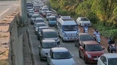 Zuari Bridge Traffic
