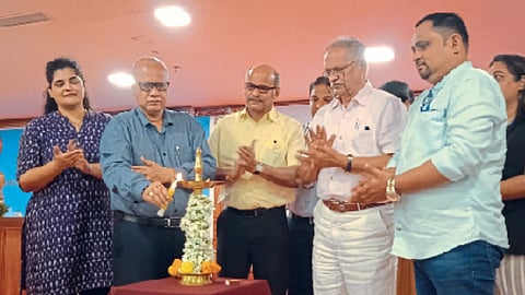 Digambar Kamat