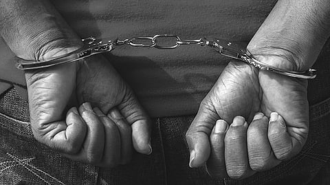 बेकायदेशीर वाळू उत्खननप्रकरणी 6 जणांना अटक!