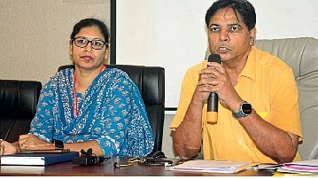 प्रधान मुख्य अभियंता पार्सेकर