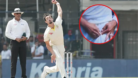 Mitchell Starc Bowls despite Bleeding Finger