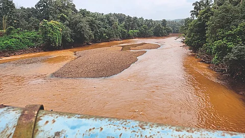 Khandepar River