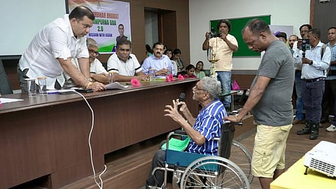 Rohan Khaunte Interact With Public