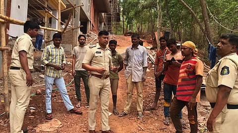 Goa State Tenants Verification Law: राज्य सरकारने विधानसभेच्या पावसाळी अधिवेशनात संमत केलेला भाडेकरू पडताळणी कायदा राज्यात लागू झाला आहे. याअंतर्गत भाडेकरूची माहिती न देणाऱ्या घरमालकास १० हजार रुपयांपर्यंत दंड ठोठावला जाणार आहे.