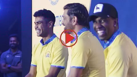 MS Dhoni trolls Rajvardhan Hangargekar