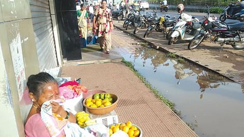 Ponda Old Bus Stand Troubled Stinking Water Vendors Vegetable sellers suffered huge losses