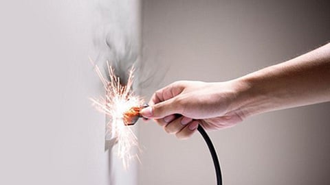 Electricity department employee died of shock